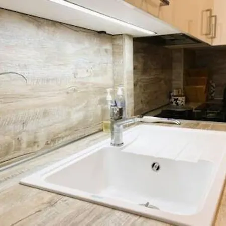 Le Diamant Apartment